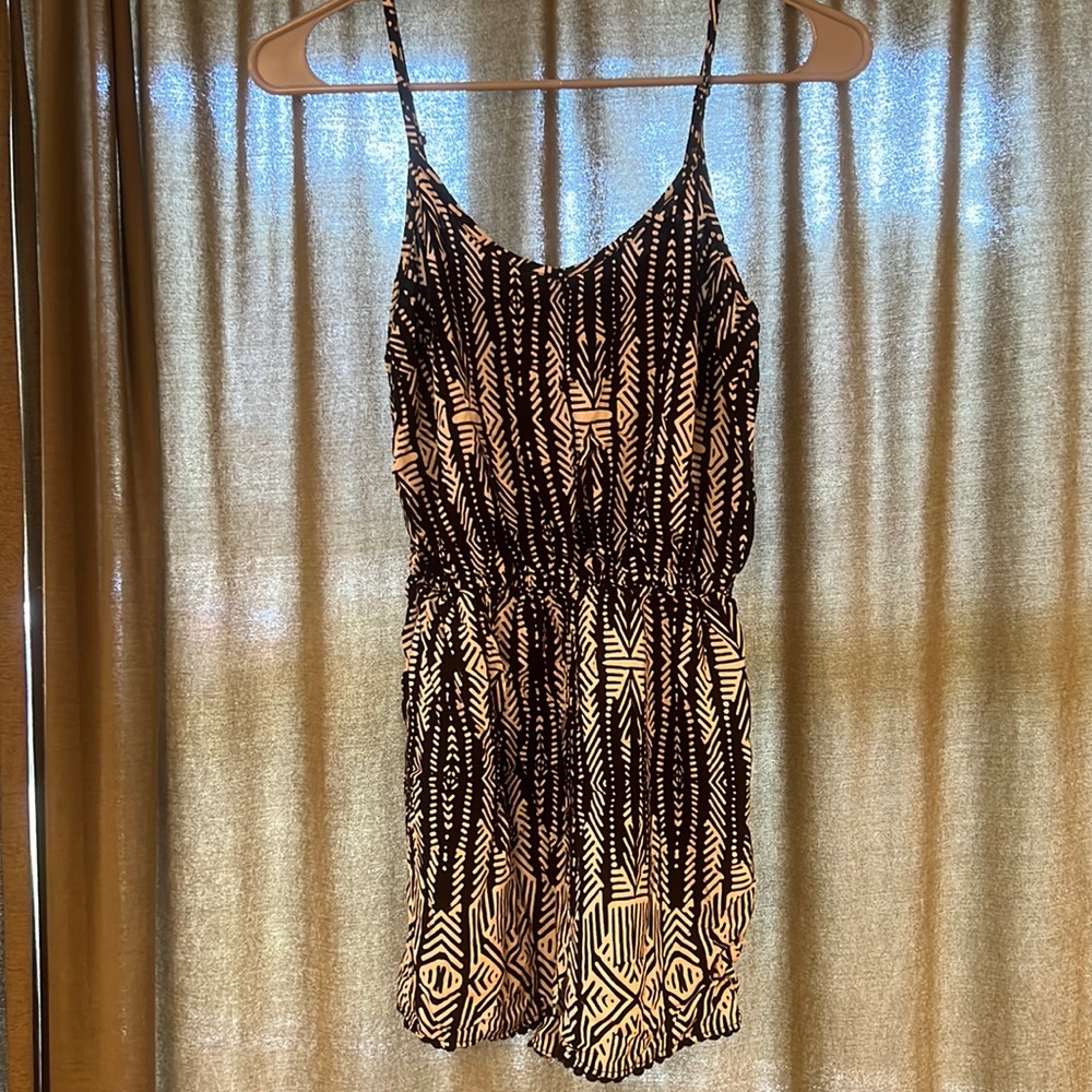Patterned black and white romper